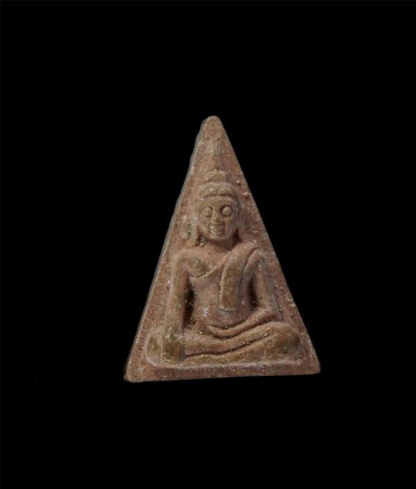 พระสมเด็จนางพญา รุ่น 1 หลวงพ่อเพิ่ม กิติสาโร วัดปกรณ์ธรรมราม ซอย4 อ.นิคมพัฒนา จ.ระยอง ปี2536 เนื้อผงพุทธคุณ ผงว่าน พระเก่าสวย มวลส [..] | https://kamulet.in.th