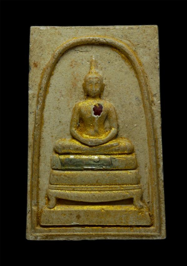 พระสมเด็จ ชินบัญชร หลวงพ่อส่วน ปริมุติโต วัดหนองคล้า อำเภอศรีราชา จังหวัดชลบุรี สร้างปี 2558 พิมพ์พระประทาน หลังเรียบ เนื้อผงพุทุธ [..] | https://kamulet.in.th