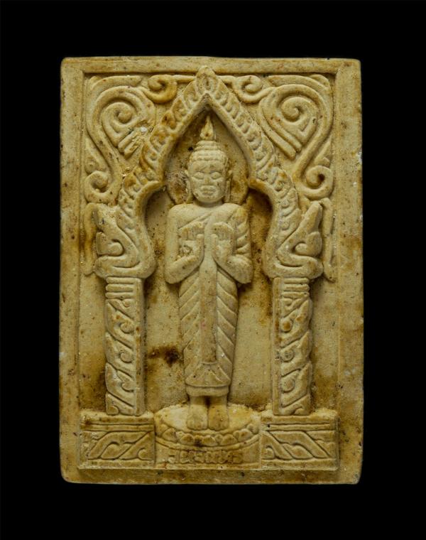 พระประจำวันพุธ หลังยันต์ห้า ท่านพ่อเขียน วัดกระทิง เขาคิชฌกูฏ จังหวัดจันทบุรี เนื้อผงพุทธคุณ ผงว่าน | https://kamulet.in.th