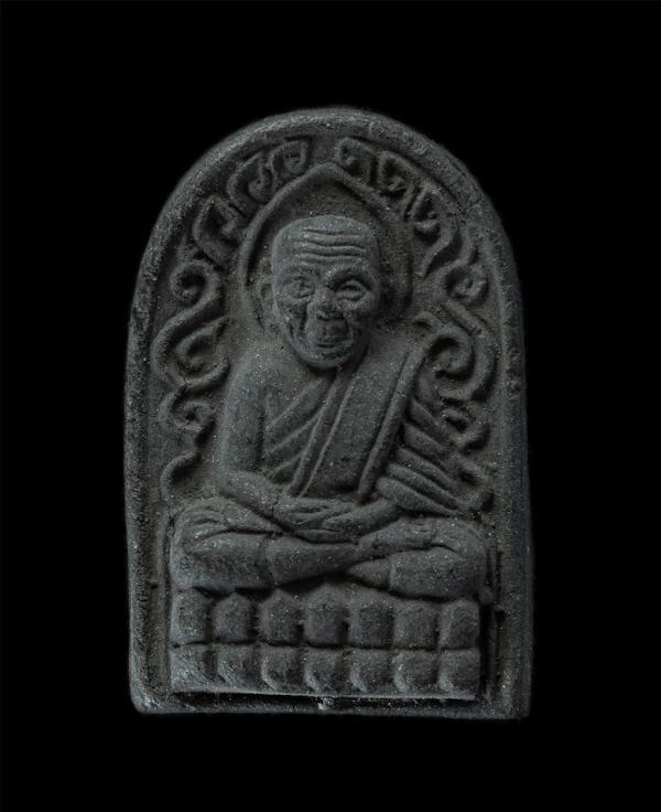 หลวงปู่ทวด เหยียบน้ำทะเลจืด วัดช้างให้ จ.ปัตตานี เนื้อผงพุทธคุณ ผงว่าน ผงใบลาน พระเก่าสวย มวลสารดี พร้อมซองเดิมๆ | https://kamulet.in.th