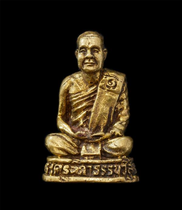 รูปหล่อหลวงพ่อบุญเลิศ เลขธัมโม (พระครูนิภาธรรมวิสุทธิ์) วัดหนองตางู อ.บรรพตพิสัย จ.นครสวรรค์ ปี2543 เนื้อทองทิพย์ ทองระฆัง พระเก่า [..] | https://kamulet.in.th