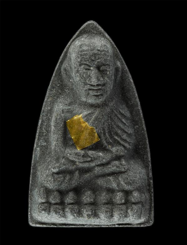 หลวงปู่ทวด วัดช้างให้ จังหวัดปัตตานี เนื้อผงพุทธคุณ ผงใบลาน ฝังตะกรุด ไม่ทราบที่จัดสร้าง | https://kamulet.in.th