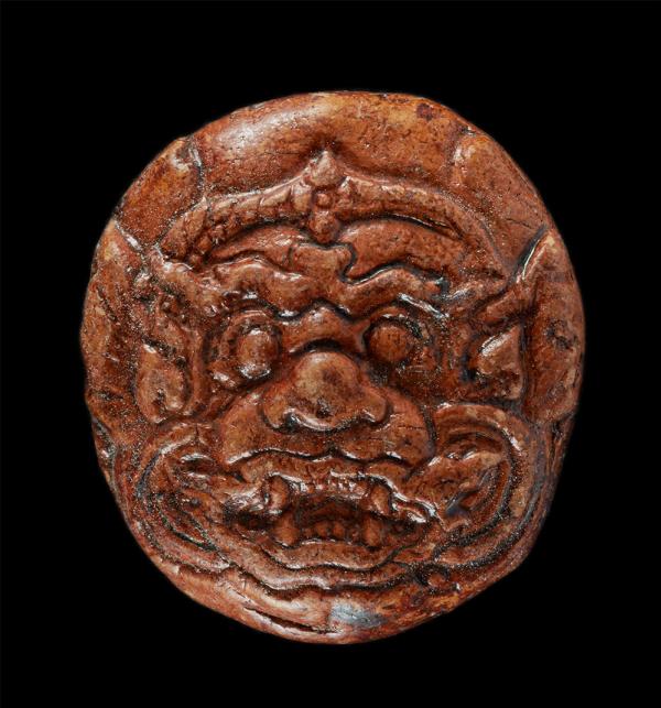 หน้าหนุมาน เนรมิต เคลือบยางไม้แดง หลวงปู่ พระอุปัฌาย์ทน สารพัดดี วัดด่านติง ต.จันอัด อ.โนนสูง จ.นครราชสีมา จำนวนสร้าง 1,500 องค์ เ [..] | https://kamulet.in.th