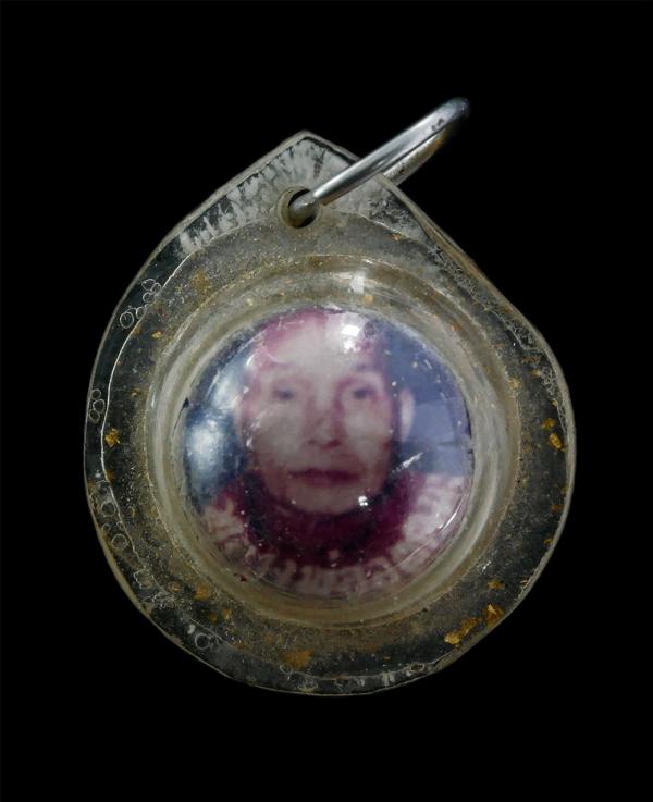 ลูกอมเทียนชัย ลูกนิมิต ติดรูปถ่าย รุ่นแรก หลวงพ่ออุตมะ วัดวังวิเวการาม จ.กาญจนบุรี เนื้อผงพุทธคุณ ผงว่าน ปิดทองสวยงาม พระเก่ามวลสา [..] | https://kamulet.in.th