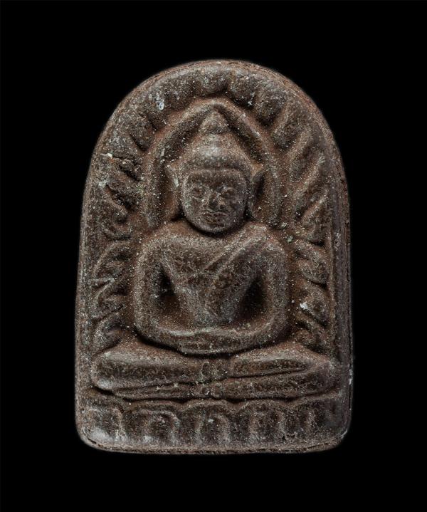 ​พระซุ้มกอ หลังยันต์ นะฤาชา เนื้อผงพุทธคุณ ผงว่าน พระเก่าสวย ไม่ทราบที่ | https://kamulet.in.th