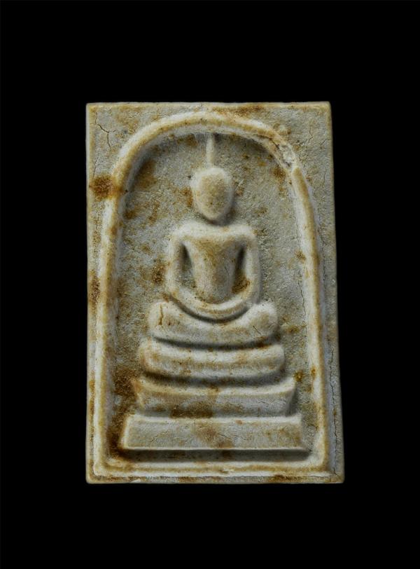 พระสมเด็จ หลวงปู่สมพงษ์ ธมฺมวิริโย วัดถ้ำสุวรรณภูผา ต.เขาน้อย อ.เขาชะเมา จ.ระยอง เนื้อผงพุทธคุณ ผงว่าน พระเก่าสวย สร้างน้อยหายาก น [..] | https://kamulet.in.th