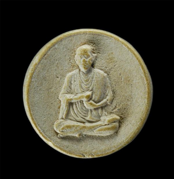 พระผงจันทร์ลอย สมเด็จพุฒาจารย์โต พรหมรังสี หลังยันต์ห้า วัดระฆังโฆสิตารามวรมหาวิหาร พระครูสังฆ์ วัดอินทร์ กทม. ปลุกเสก เนื้อผงพุทธ [..] | https://kamulet.in.th