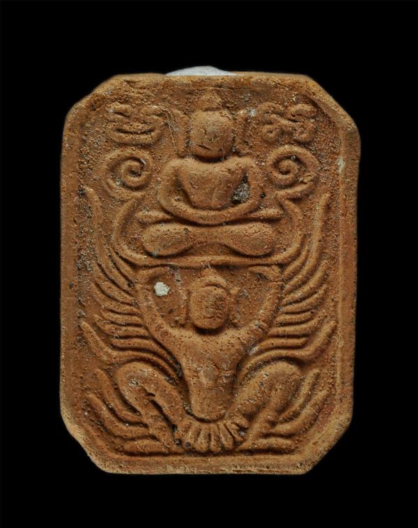 พระพิมพ์หลวงพ่อปาน ทรงครุฑ หลวงพ่อมี จิตฺตธโม(พระครูสิริบุญเขต) วัดม่วงคัน ต.รำมะสัก อ.โพธิ์ทอง จ.อ่างทอง เนื้อดิน อุดผง พระเก่าสว [..] | https://kamulet.in.th