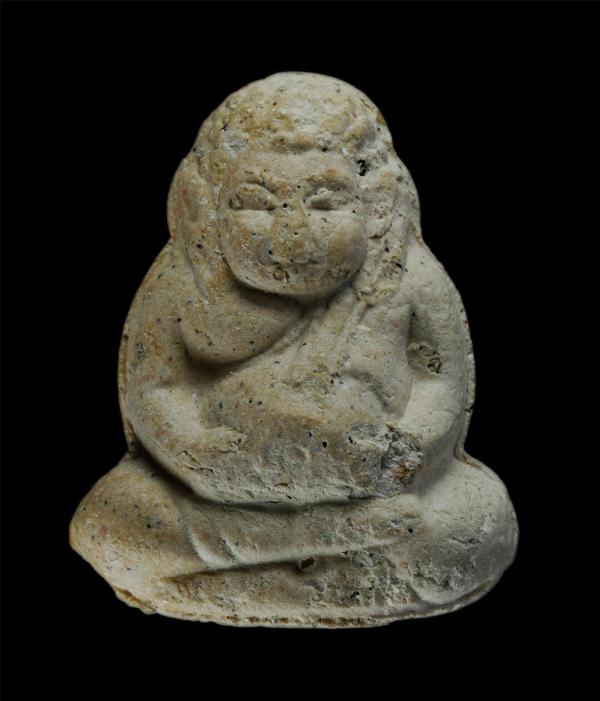 สังกัจจายน์ หลังยันต์ พระปิดตา พระครูไพศาลประชาทร (ดนัย) วัดสุทธาราม สำเหร่ กรุงเทพฯ เนื้อผงพุทธคุณ ผงว่าน พระเก่าสวย มวลสารดี | https://kamulet.in.th