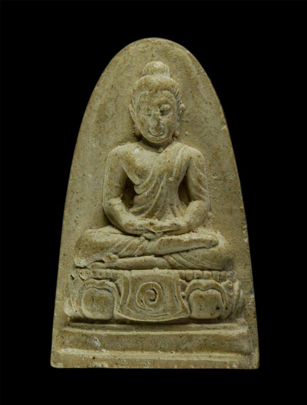 พระผงประทานอภัย พระเทพคุณาธาร​ (อภัย ​อภโย) วัดป่าประดู่ อ.เมือง จ.ระยอง เนื้อผงพุทธคุณ ผงว่าน พระเก่าสวย มวลสารดี พิธีใหญ่ | https://kamulet.in.th