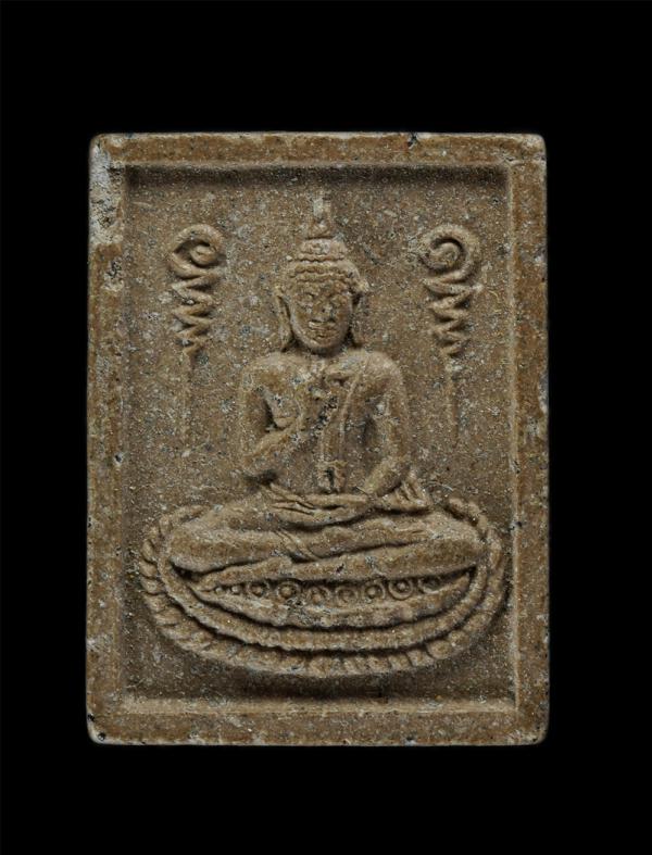 พระพุทธธรรมจักรทิพย์ญาณไตรโลก หลวงปู่ละมัย ปลุกเสก ปี 2548 อาจารย์หม่อม นิรนาม ร่วมพิธีและออกแบบ สร้างโดยหลวงพ่ออธิการใช้ ชยธมฺโม  [..] | https://kamulet.in.th