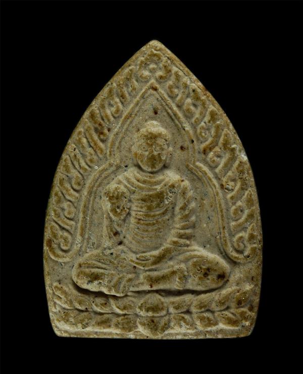 พระพุทธบุญญพลัง เจริญพร  พระเทพสุทธาจารย์ วัดเขาบางทราย จ.ชลบุรี พ.ศ.2556 เนื้อผงพุทธคุณ ผงว่าน | https://kamulet.in.th