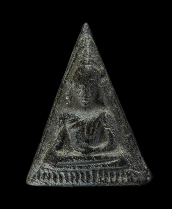 พระนางพญา ฐานขีด หลวงพ่อกวย วัดโฆสิตาราม จ.ชัยนาท เนื้อผงพุทธคุณ ผงว่าน ผงใบลาน พระเก่าสวย มวลสารดี น่าเก็บสะสมบูชา | https://kamulet.in.th