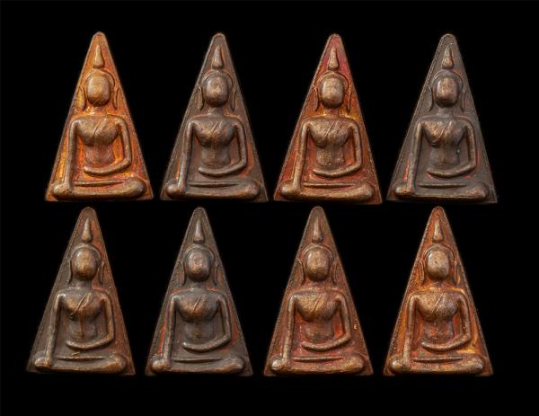 พระนางพญา วัดพระพุทธบาท ราชวรมหาวิหาร จ สระบุรี พิธีมหาพุทธาภิเษกครั้งใหญ่ที่สุด ปลุกเสก 3 วัน 3 คืน โดยพระคณาจารย์ 672 รูป วันที่ [..] | https://kamulet.in.th