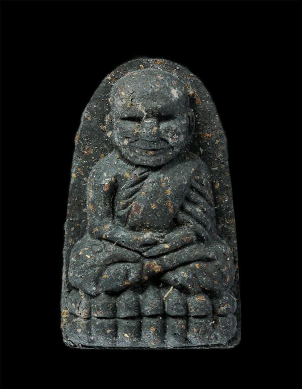 หลวงปู่ทวดเนื้อว่านผสมผงเหล็กไหล พิมพ์พระรอด วัดห้วยมงคล​ จ.ประจวบคีรีขันธ์ ปี2537 พระเก่าสวย มวลสารดี พุทธคุณรอบด้าน เด่นแคล้วคลา [..] | https://kamulet.in.th