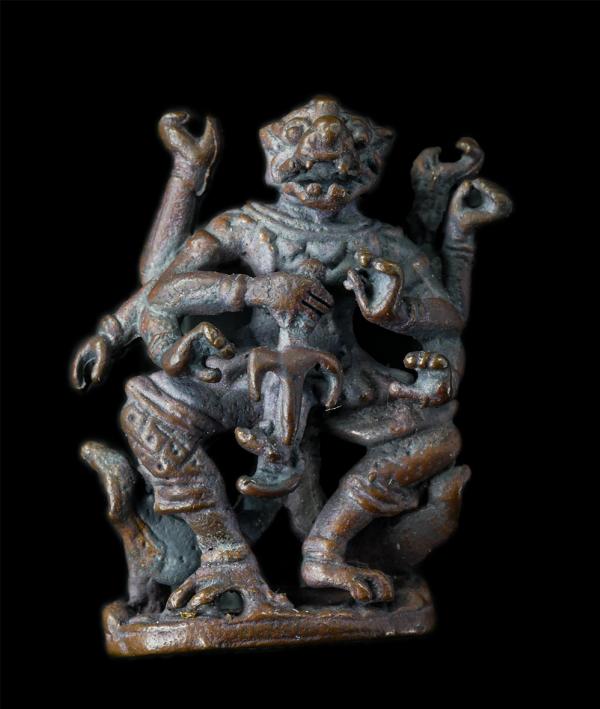 หนุมาน ๘ กร เนื้อนวโลหะ หลวงพ่อแล วัดพระทรง จ.เพชรบุรี ปี 2550 พุทธคุณ คงกะพัน แคล้วคลาด โชคลาภ เมตตามหานิยม น่าเก็บสะสมบูชา พร้อม [..] | https://kamulet.in.th