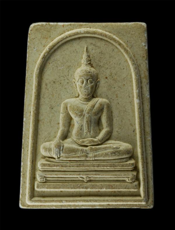 พระพุทธสุวรรณปฏิมากร (หลวงพ่อทองคำ) วัดไตรมิตรวิทยารามวรวิหาร กรุงเทพฯ ปี2544 ท่านเจ้าคุณธงชัย ปลุกเสก เนื้อผงพุทธคุณ ผงว่าน | https://kamulet.in.th