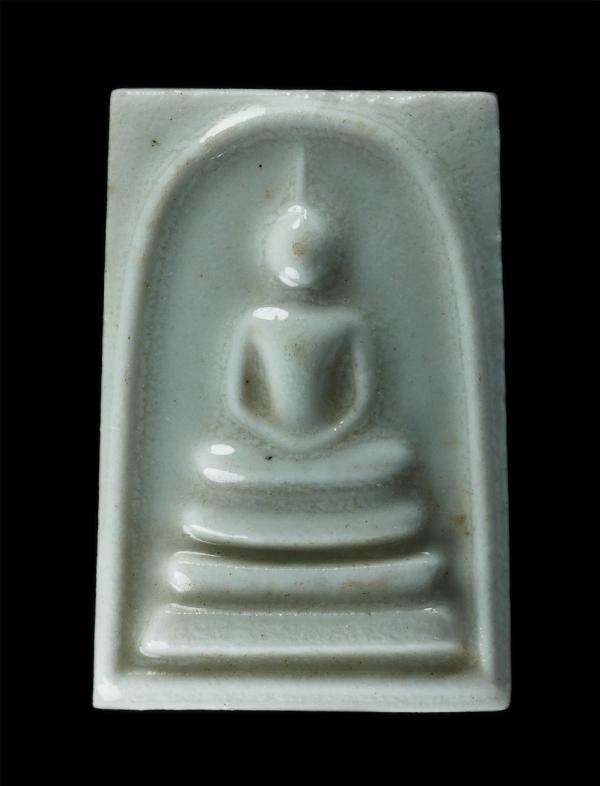 พระสมเด็จเคลือบหลังพญาครุฑ จัดสร้างและปลุกเสก วัดหลิงกวางสื่อ(วัดพระเขียวแก้ว) กรุงปักกิ่ง ประเทศจีน ปี2542 พิธีใหญ่ สุดยอดแห่งมวล [..] | https://kamulet.in.th