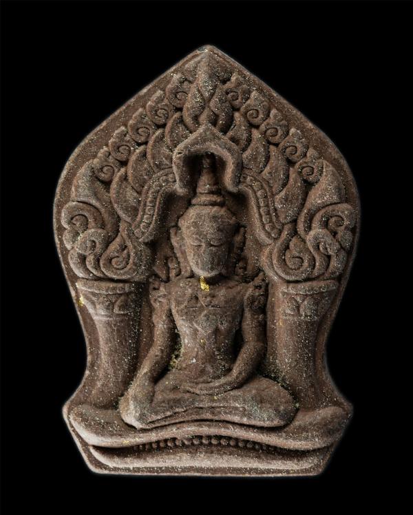 พระขุนแผน หลังหลวงพ่อก้าน วัดห้วยใหญ่ อำเภอบางละมุง จังหวัดชลบุรี สร้างปี 2561 ที่ระลึกในงานผูกพัทธสีมา เนื้อผงพุทธคุณ ผงว่าน  | https://kamulet.in.th