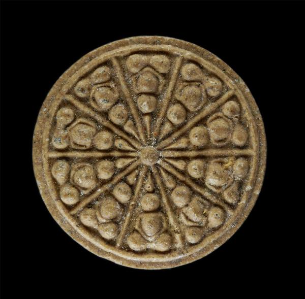 พระงบน้ำอ้อย พระเจ้า 10 พระองค์ หลวงปู่โทน กันตสีโล วัดเขาน้อยคีรีวัน อ.บ้านบึง จ.ชลบุรี ปี2551 เนื้อผงพุทธคุณ ผงว่าน(องค์ที่2) | https://kamulet.in.th