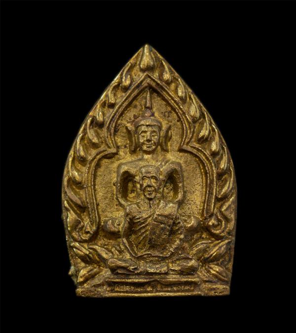 เหรียญหล่อเจ้าสัวพิมพ์ซ้อน หลวงพ่อเชิญ ปุญญสิริ วัดโคกทอง จ.พระนครศรีอยุธยา รุ่นเชิญทรัพย์ หลังยันต์กลับ รุ่น 1 เสาร์ 5 ปี2536 เนื [..] | https://kamulet.in.th