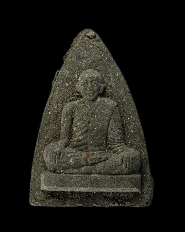 พระผงรูปเหมือน หลวงพ่อปาน (ลิ้นดำ) วัดโคกสมานคุณ อ.หาดใหญ่ จ.สงขลา เนื้อผงพุทธคุณ ผงว่าน พระเก่าสวย มวลสารดี สร้างน้อยหายาก น่าเก็ [..] | https://kamulet.in.th