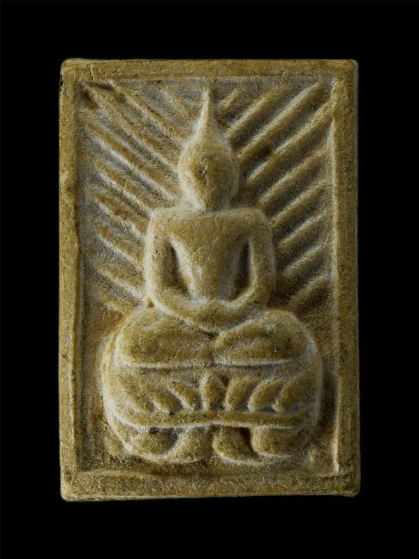 พระสมเด็จพิมพ์รัศมี วัดบางแก้ว อ.บางพลี จ.สมุทรปราการ เนื้อผงพุทธคุณ ผงว่าน พระเก่าสวย มวลสารดี น่าเก็บสะสมบูชา | https://kamulet.in.th