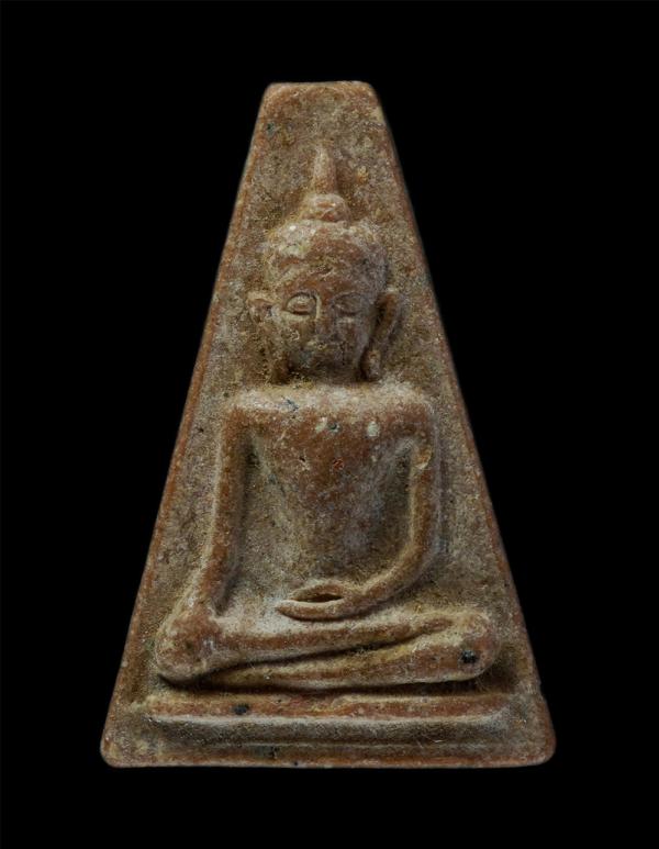 พระผงสุพรรณ หลังยันต์ เนื้อผงพุทธคุณ ผงว่าน ผงน้ำมัน พระเก่าสวย ไม่ทราบที่ | https://kamulet.in.th