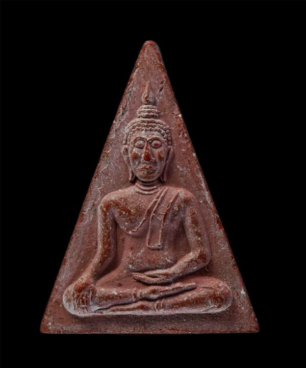 พระนางพญาหลังยันต์พุทธซ้อน หลวงพ่อแพ วัดพิกุลทอง จ.สิงห์บุรี ปี2506 เนื้อผงพุทธคุณ ผงว่าน พระเก่าสวย มวลสารดี | https://kamulet.in.th