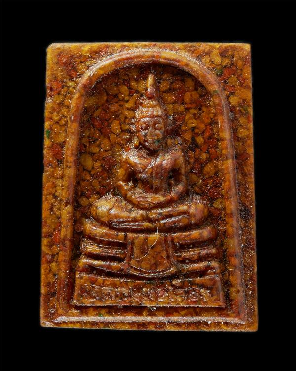 หลวงพ่อโสธร เนื้อกระเบื้องหลังคาโบสถ์(หลังเก่า) วัดโสธรวรารามวรวิหาร จ.ฉะเชิงเทรา ปี2537 พระรุ่นนี้ผ่านการเสกในพิธีใหญ่หลายครั้ง ไ [..] | https://kamulet.in.th