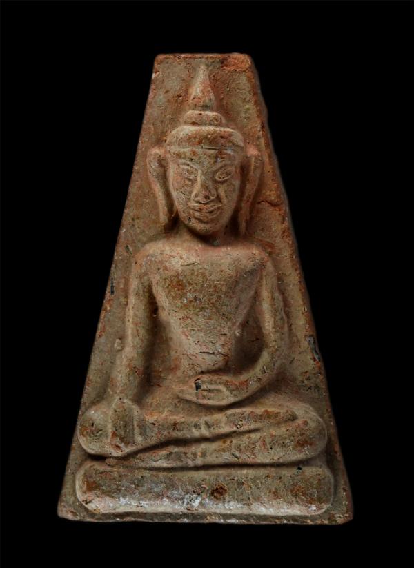 พระผงสุพรรณ วัดแหลมประดู่ จ.ชลบุรี เนื้อดินเผา | https://kamulet.in.th