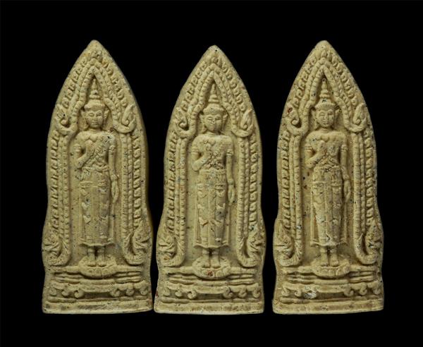 พระผงแม่ซื้อรุ่นแรก รุ่นบารมีแม่ซื้อ ปี2543 หลวงปู่ละมัย ฐิตมโน สวนป่าสมุนไพรฯ จ.เพชรบูรณ์ เนื้อผงพุทธคุณ ผงว่าน พระเก่าสวย มวลสาร [..] | https://kamulet.in.th