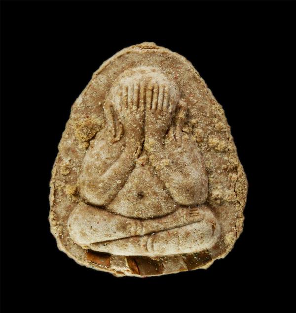 พระปิดตา ปลดหนี้ วัดหลวงพี่แซม จ.ฉะเชิงเทรา ปี2559 เนื้อผงพุทธคุณ ผงว่าน ฝังตะกรุด 3 ดอก พระเก่าสวย มวลสารดี น่าเก็บสะสมบูชา พร้อม [..] | https://kamulet.in.th