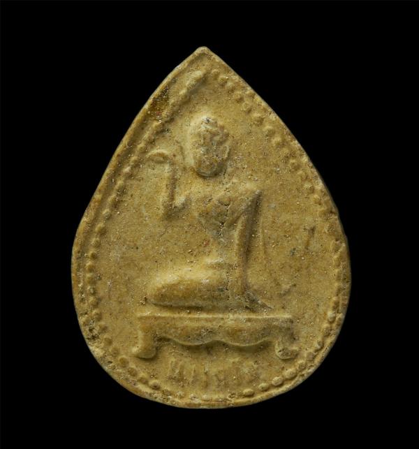 แม่นางกวัก หลังยันต์ อักษร ว จ ร. เนื้อผง ไม่ทราที่ | https://kamulet.in.th