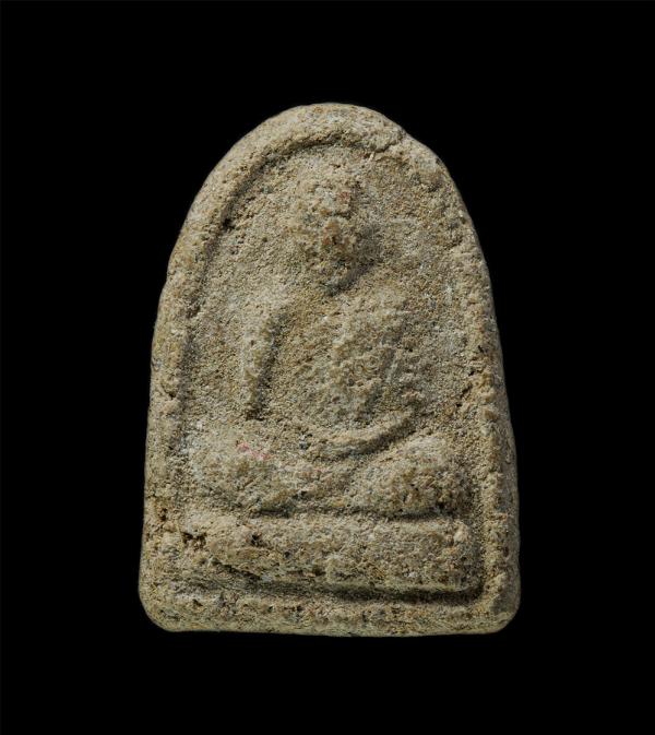 พระพิมพ์ซุ้มกอ รูปเหมือนหลวงพ่อนั้งขัดสมาธิ เต็มองค์ เนื้อผงเก่าสวย มวลสารดี ไม่ทราบที่ | https://kamulet.in.th