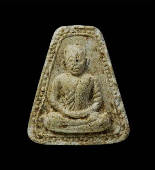 พระผงลวงพ่อเงิน วัดบางคลาน รุ่นคูณลาภ ลพ.คูณ ปริสุทโธ วัดบ้านไร่ ปี2517 เนื้อผงพุทธคุณ ผงว่าน พระเก่าสวย  | https://kamulet.in.th