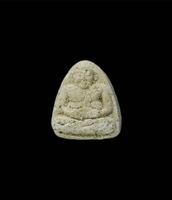 พระสังกัจจายน์ เนื้อผงหลังยันต์ องค์จิ๋ว ไม่ทราบที่ | https://kamulet.in.th