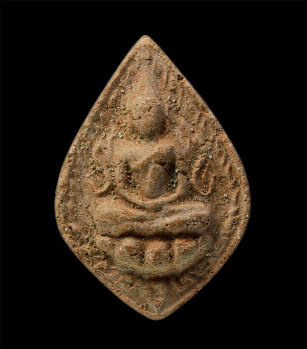 พระผงสมเด็จเก่า พิมพ์หยดน้ำ หลวงพ่อสุพจน์ วัดสุทัศน์ กรุงเทพฯ ปลุกเสกพิธีอินโดจีน ปี2484 เนื้อดินเผา | https://kamulet.in.th