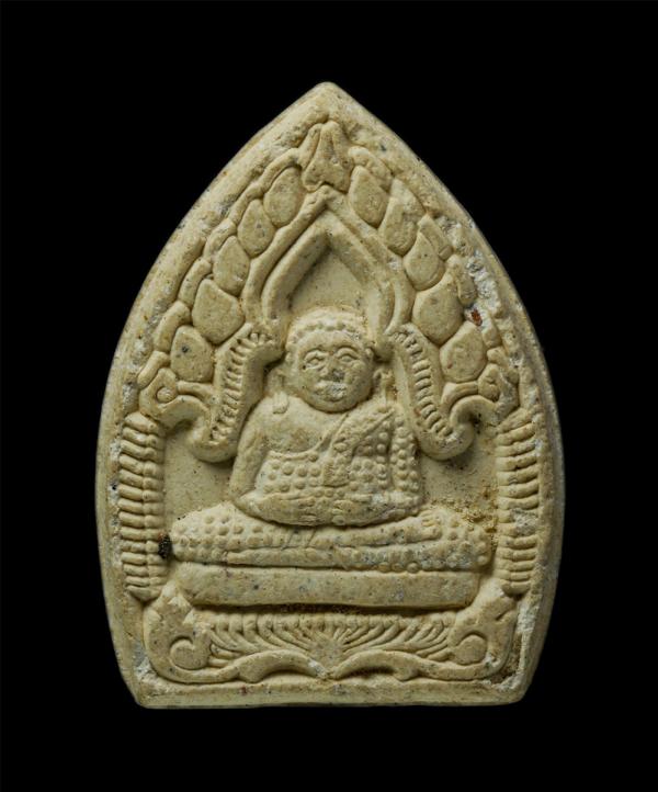 พระสังกัจจายน์ พิมพ์เจ้าสัว พระครูสมุห์ประสิทธิ์ ธมฺมจาโร วัดโพธิ์นางเทรา ต.ท่าระหัด อ.เมือง จ.สุพรรณบุรี พ.ศ.2539 เนื้อผงพุทธคุณ  [..] | https://kamulet.in.th