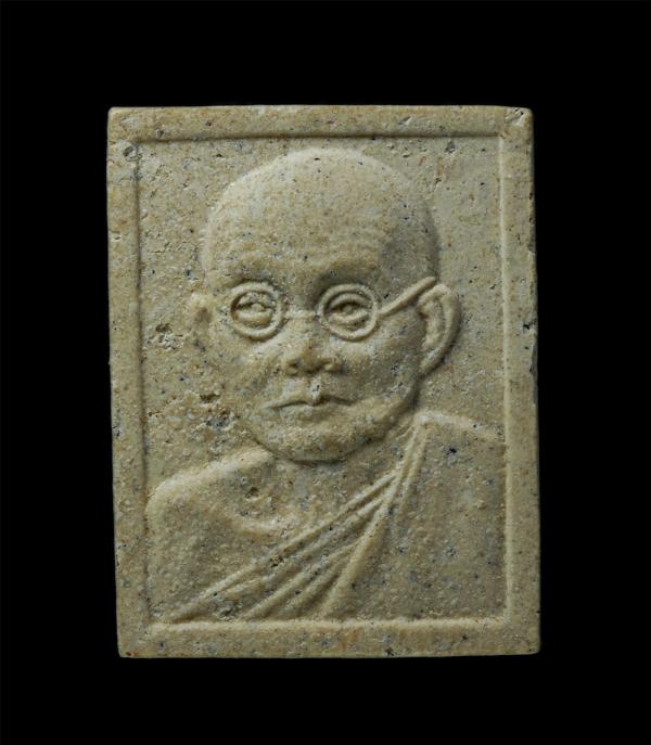 พระผงหลวงพ่ออุ่น(พระครูศรีสมุทรเขต) วัดบางขุด อ.เมือง จ.สมุทรสาคร ปี2547 เนื้อผงพุทธคุณ ผงว่าน#2 | https://kamulet.in.th