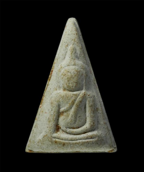 พระนางพญา หลังยันต์ เนื้อผงพุทธคุณ พระเก่าสวย ไม่ทราบที่ | https://kamulet.in.th