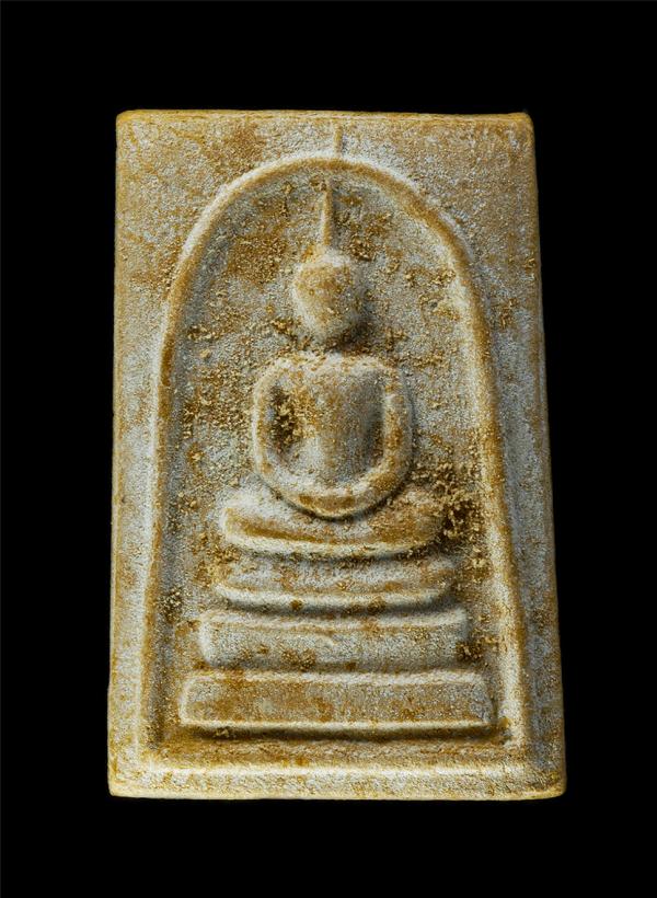 พระสมเด็จเกศทะลุซุ้ม หลังรูปเหมือน หลวงปู่หิน วัดหนองสนม อ.เมือง จ.ระยอง ปั2536 เนื้อผงพุทธคุณ ผงว่าน สีเหลือง พระเก่าสวยมวลสารดี  [..] | https://kamulet.in.th