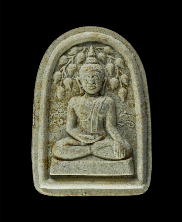 พระพุทธปรกโพธิ์สะดุ้งกลับ พิมพ์เล็บมือ หลวงพ่อเปิ่น วัดบางพระ จังหวัดนครปฐม ปี2532 เนื้อผงพุทธคุณ ผงว่าน พระเก่าสวย มวลสารดี น่าเก [..] | https://kamulet.in.th