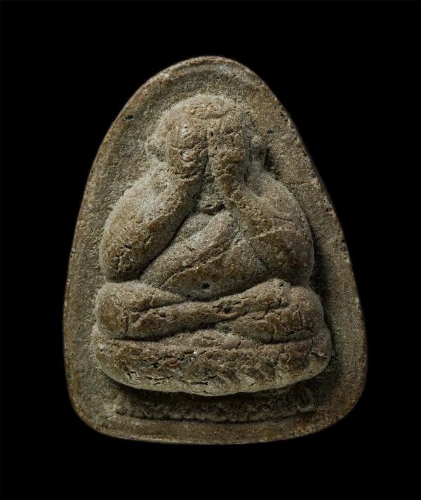 พระปิดตา หลังหนุมานเชิญธง หลวงปู่เกลี้ยง มนุญฺโญ (พระครูพิศิษฐชโลปการ) วัดเนินสุทธาวาส อ.เมือง จ.ชลบุรี ปี2553 เนื้อผงพุทธคุณ ผงว่ [..] | https://kamulet.in.th