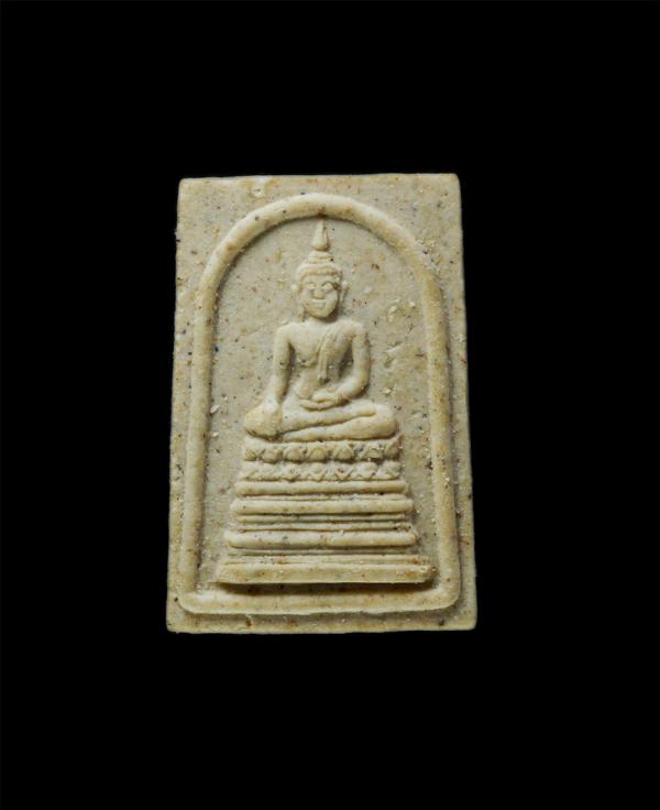 พระสมเด็จหลวงพ่อโต พิมพ์คะแนน หลวงพ่อพุฒ ธมมิโก-แย้มสบาย (พระครูวุฒิธรรมสุนทร) วัดบางพลีใหญ่ใน( วัดพลับพลาชัยชนะสงคราม ) อ.บางพลี  [..] | https://kamulet.in.th