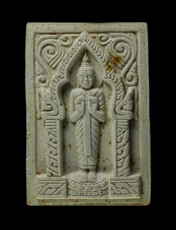 พระประจำวันจันทร์ ปางห้ามญาติ หรือปางห้ามสมุทร พระผงของขวัญมหามงคล หลวงพ่อมหาสวัสดิ์ สำหนักเม้าสุขขา จ.ชลบุรี ประธานจุดเทียนชัย พร [..] | https://kamulet.in.th