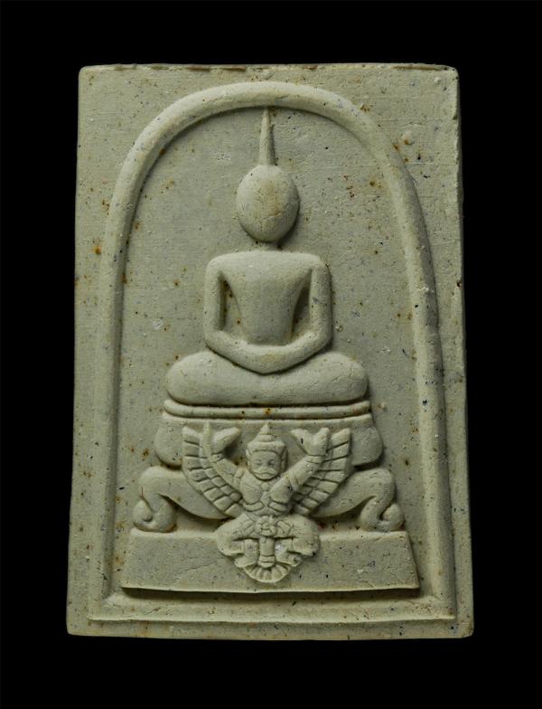 พระสมเด็จทรงครุฑ พระผงของขวัญมหามงคล หลวงพ่อมหาสวัสดิ์ สำหนักเม้าสุขขา จ.ชลบุรี ประธานจุดเทียนชัย พระเกจิอาจารย์หลายท่าน ร่วมปลุกเ [..] | https://kamulet.in.th