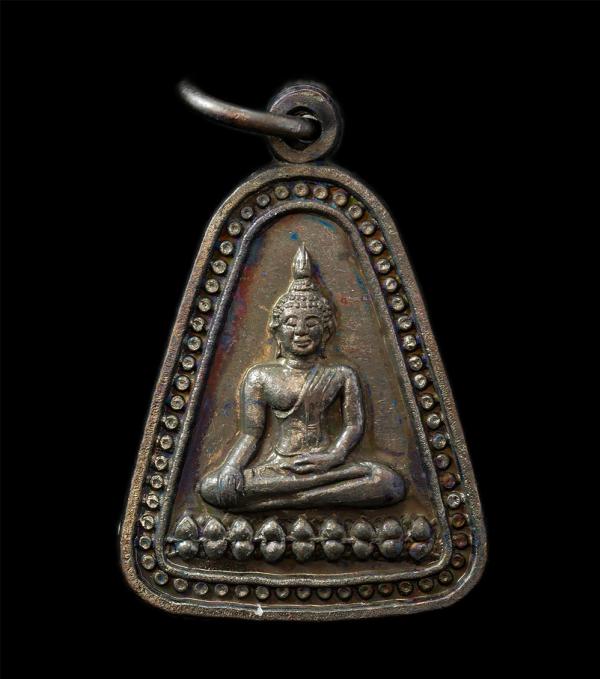 เหรียญหลวงพ่อขาว หลวงพ่อสนธิ์ อดิสโย(พระครูอดิสัยสนธิการ) วัดนาน้อย ต.ปงแสนทอง อ.เมือง จ.ลำปาง รุ่นบารมี 1 สร้างด้วยเนื้อนวะโลหะเก [..] | https://kamulet.in.th