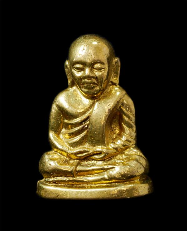 รูปหล่อหลวงพ่อเงิน วัดบางคลาน อ.โพทะเล จ.พิจิตร รุ่นผู้ว่าราชการจังหวัดพิจิตร สมชัย-กมลวรรณ หทยะตันติ ปี2551 เนื้อทองพิทพย์ ทองระฆ [..] | https://kamulet.in.th