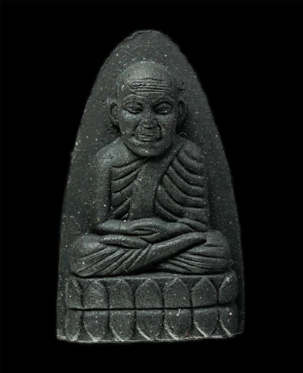 พระผงหลวงปู่ทวด เลื่อนสมณศักดิ์ พระครูสัญญาบัตรเจ้าอาวาสชั้นโท หลวงปู่บุญเลิศ โอภาโส(พระครูโอภาสบุญวัฒน์) วัดเจ้ามูล บางกอกใหญ่ กร [..] | https://kamulet.in.th